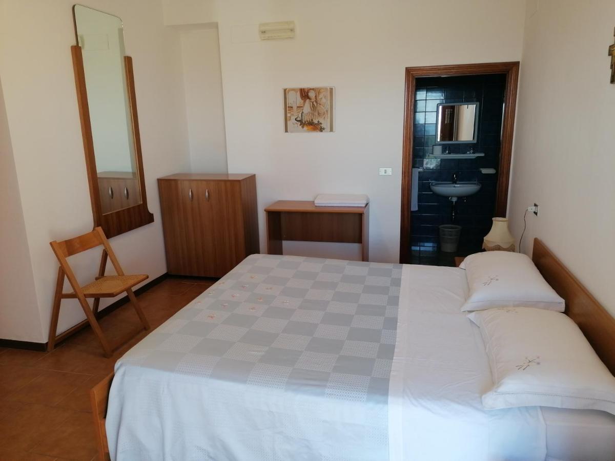 Camere Da Anna Maria Ассизи Номер фото